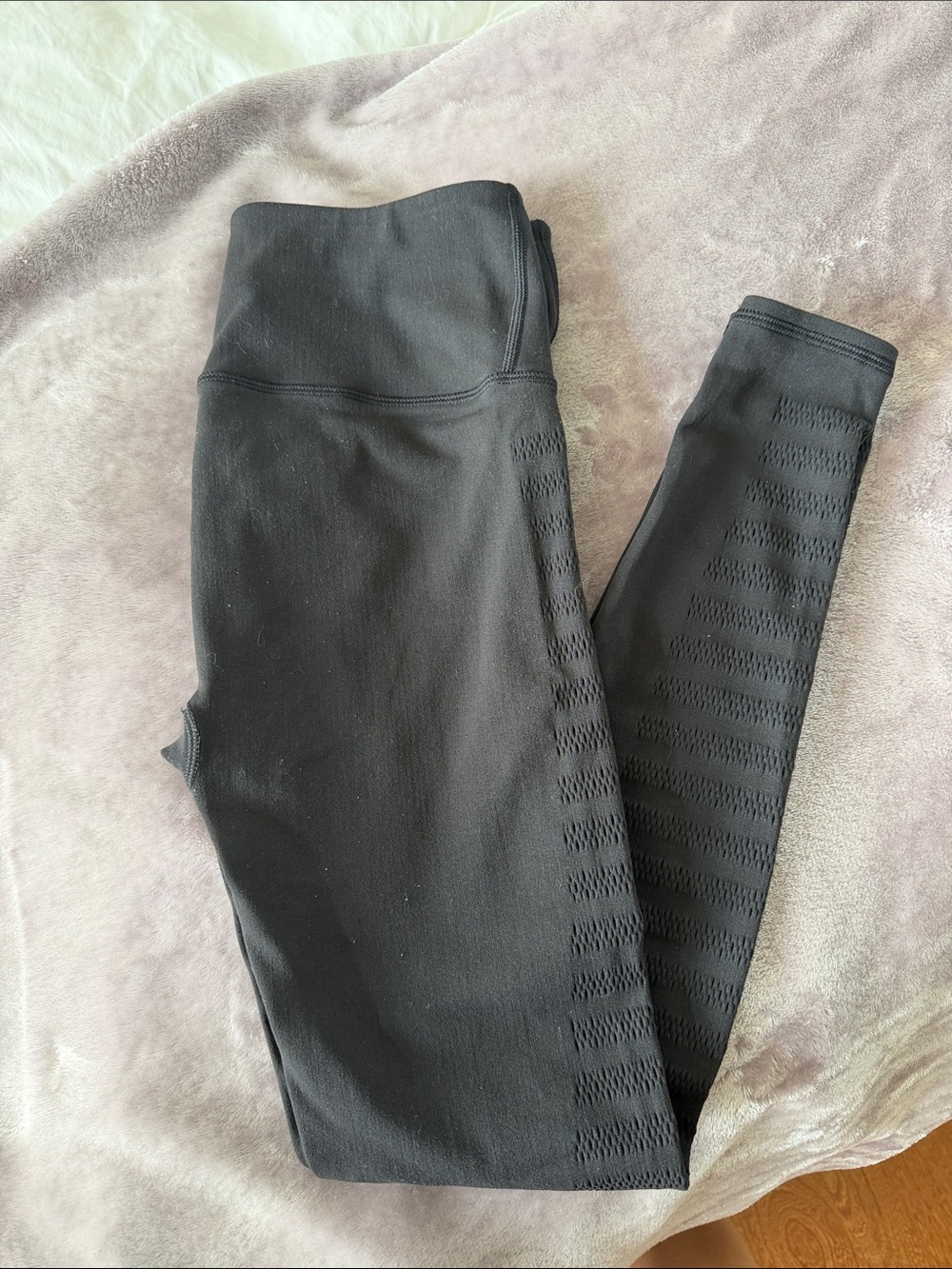 Black lululemon leggings size 8